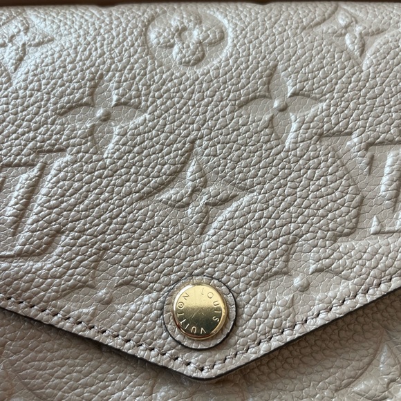 Louis Vuitton Félicie Pochette - Picture 9 of 13
